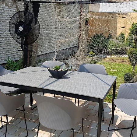 Apartment Plaza ----Wallbox 11Kw 16A ----- Private Spa- Jacuzzi, Infrared Sauna, Luxury Massage Chair, Parking, Entry With Pin 0 - 24H, Free Cancellation 24 Hours Before Check In Slavonski Brod Bagian luar foto